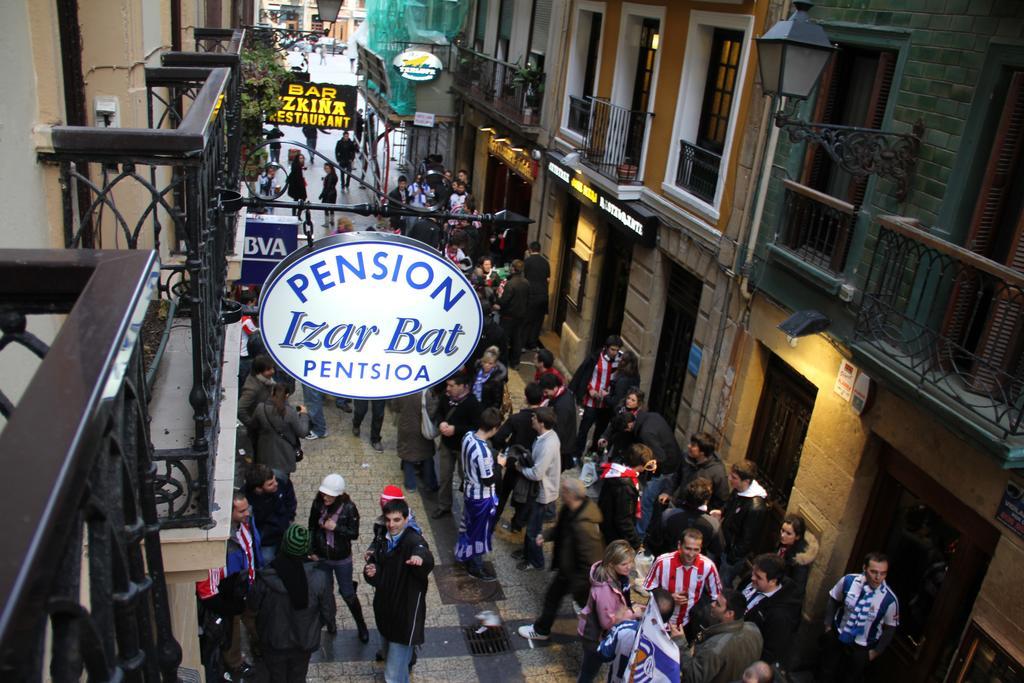 سان سيباستيان Pension Izar Bat المظهر الخارجي الصورة